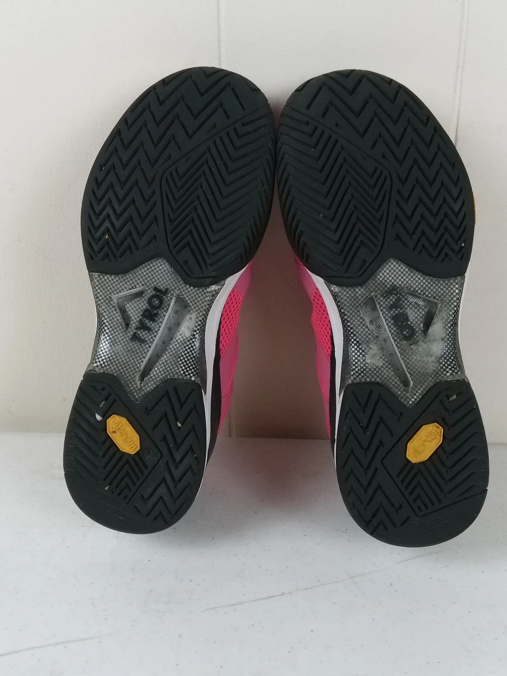 Tyrol Womens Striker Pro V Pickleball Shoes Size 9.5 Pink Vibram Court Sneakers